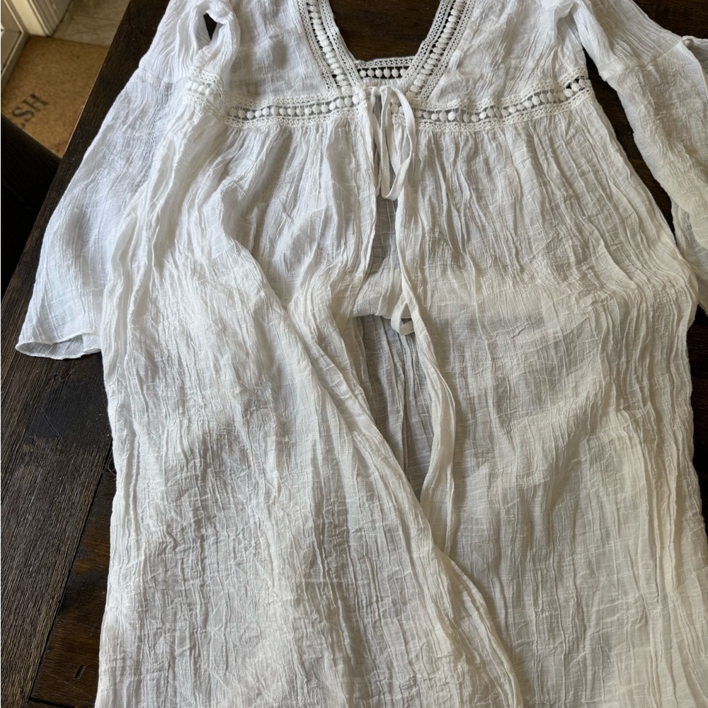 Cupshe Woman’s One size Guaze Lace Beach cover up lightweight robe White NWOT - Picture 3 of 4